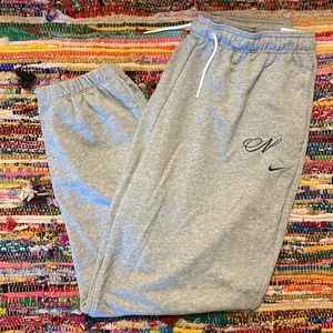 NWT | NIKE Icon Clash Oversized and High Rise Jogger Sweatpant